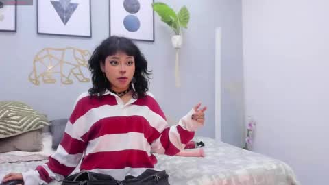 Snapshot of miaamane chatting on 01-09-25, 07:18 Mia online show from 01-09-25, 07:18