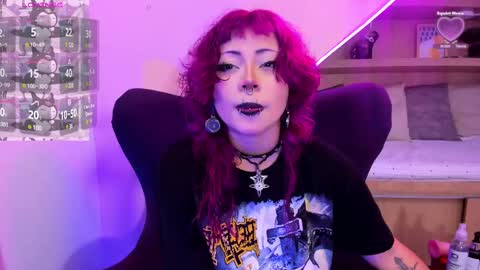 Snapshot of miaamane chatting on 02-11-25, 12:37 Mia online show from 02-11-25, 12:37