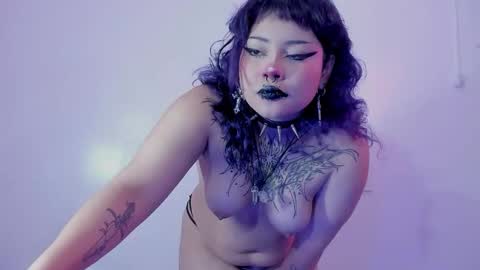 Snapshot of miaamane chatting on 10-10-25, 04:11 Mia online show from 10-10-25, 04:11