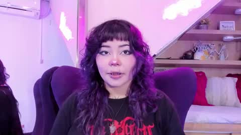 Snapshot of miaamane chatting on 11-05-25, 04:01 Mia online show from 11-05-25, 04:01