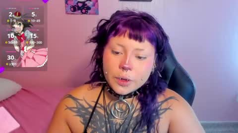 Mia online show from 04-22-26, 01:12