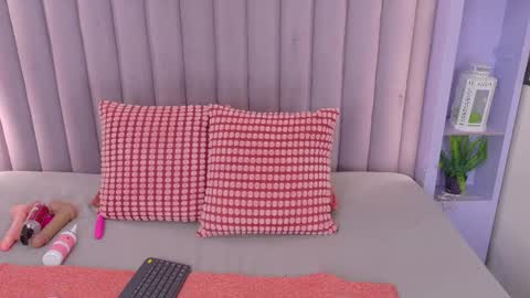 miaanderson__ online show from 05-13-26, 12:46