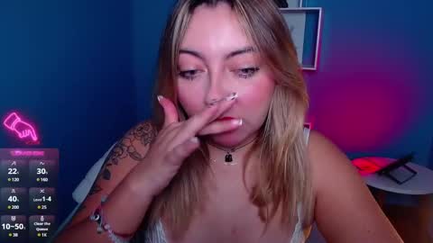 Snapshot of miaawild chatting on 12-08-24, 11:24 Andrea online show from 12-08-24, 11:24