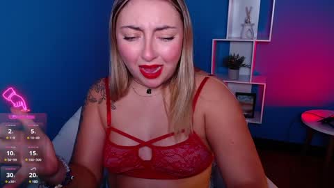 Snapshot of miaawild chatting on 12-13-24, 08:04 Andrea online show from 12-13-24, 08:04