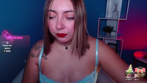 Snapshot of miaawild chatting on 12-27-24, 07:14 Andrea online show from 12-27-24, 07:14