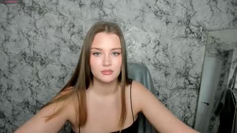 Snapshot of miabrian chatting on 03-01-26, 05:15 Mia online show from 03-01-26, 05:15