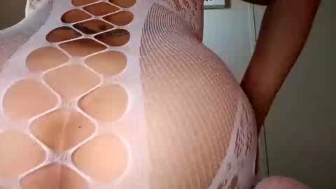 Snapshot of miabueno6969 chatting on 10-11-25, 11:14 Mia Bueno online show from 10-11-25, 11:14