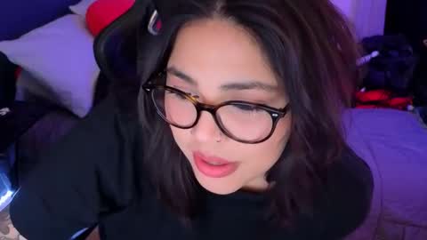 Mia online show from 02-24-26, 01:36