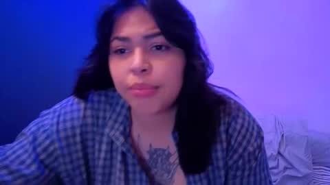 Mia online show from 05-19-26, 02:18