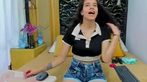 MiaCours online show from 03-13-26, 07:09