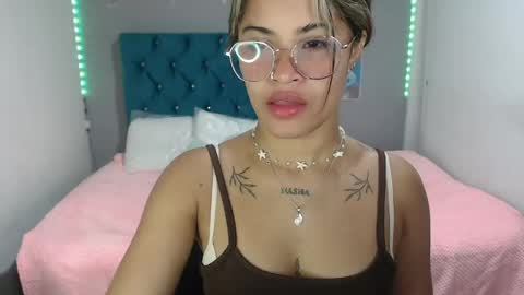 Snapshot of miacumgirl chatting on 05-28-26, 12:13 miacumgirl online show from 05-28-26, 12:13