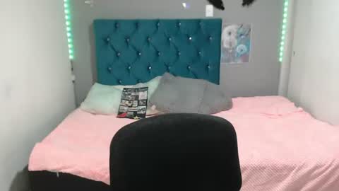 Snapshot of miacumgirl chatting on 06-16-26, 12:19 miacumgirl online show from 06-16-26, 12:19