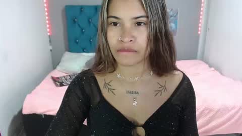 Snapshot of miacumgirl chatting on 06-17-26, 12:18 miacumgirl online show from 06-17-26, 12:18