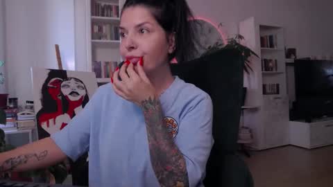 Snapshot of miacute4u chatting on 10-05-25, 01:42 miacute4u online show from 10-05-25, 01:42