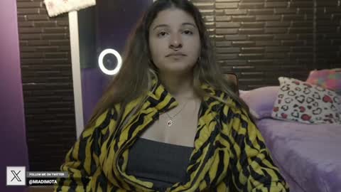 Snapshot of miadimota chatting on 12-29-24, 05:21 Mia online show from 12-29-24, 05:21