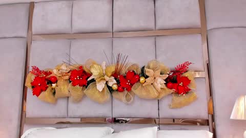 Snapshot of miaebony_ chatting on 12-15-24, 11:09 Call me Mia online show from 12-15-24, 11:09