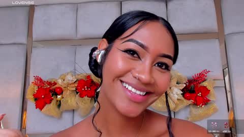 Snapshot of miaebony_ chatting on 12-17-24, 11:16 Call me Mia online show from 12-17-24, 11:16