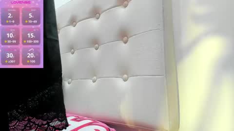 Snapshot of miaevans0 chatting on 04-19-26, 06:32 evans online show from 04-19-26, 06:32