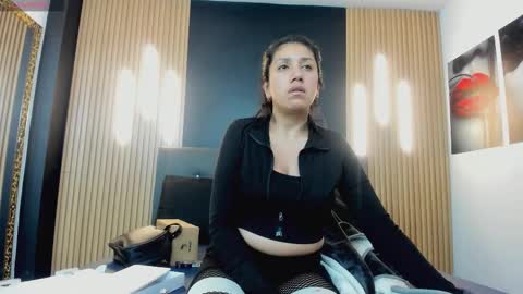 Mia Carter  Schedule 800 - 1430 gtm-5 online show from 02-09-26, 04:16