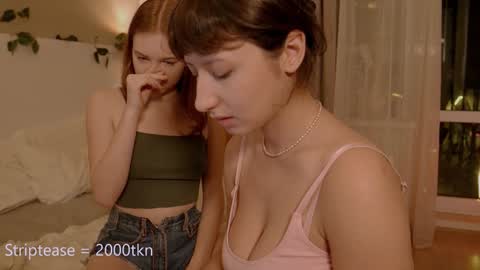 Snapshot of miafleur chatting on 02-07-25, 06:45 Mia online show from 02-07-25, 06:45