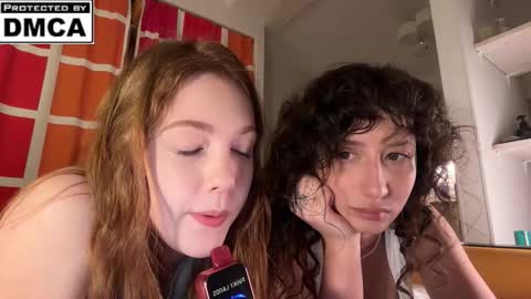 Snapshot of miafleur chatting on 03-05-26, 09:22 Mia online show from 03-05-26, 09:22