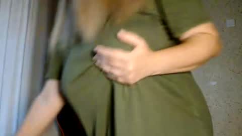 MiaFoxisJa online show from 05-22-26, 02:33