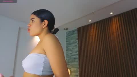 Snapshot of miagomezx chatting on 02-22-26, 02:26 miagomezx online show from 02-22-26, 02:26