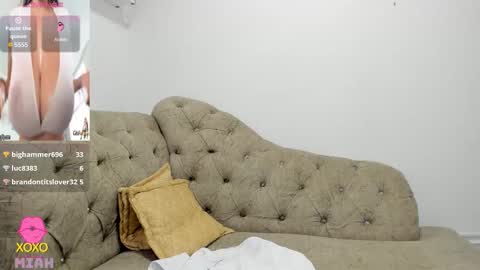 Miah Collins online show from 12-05-25, 09:18