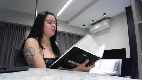 Ms Mia  Owner Of  Your Mind online show from 02-02-25, 03:43