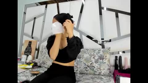 Snapshot of miaharper0 chatting on 05-19-26, 03:46 miaharper0 online show from 05-19-26, 03:46