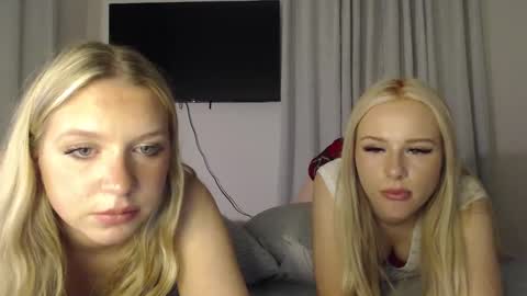 Snapshot of miaharperxox chatting on 12-22-24, 09:33 Mia Harper online show from 12-22-24, 09:33