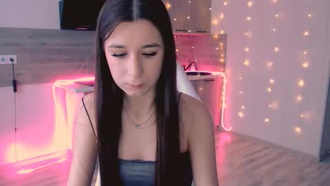 Snapshot of miaharrington chatting on 02-17-26, 12:45 miaharrington online show from 02-17-26, 12:45