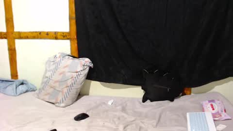 Mia  Sam online show from 09-22-25, 03:08