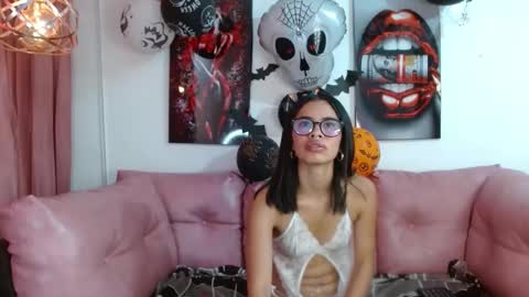 Snapshot of miahotcs chatting on 10-25-25, 01:18 miahotcs online show from 10-25-25, 01:18