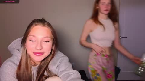 Snapshot of miakeler chatting on 02-05-25, 06:59 milanaaaa online show from 02-05-25, 06:59