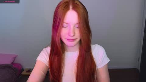 Snapshot of miakeler chatting on 02-07-25, 11:45 milanaaaa online show from 02-07-25, 11:45