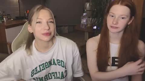 Snapshot of miakeler chatting on 03-06-25, 01:57 milanaaaa online show from 03-06-25, 01:57