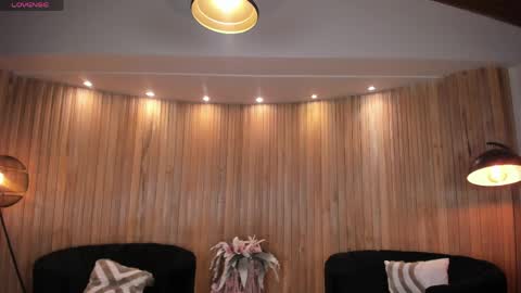 Snapshot of mialaurence_ chatting on 06-03-26, 07:08 Call me Mia online show from 06-03-26, 07:08