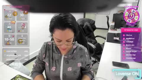 Mia  online show from 01-17-26, 05:34