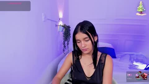 Snapshot of mialux5 chatting on 11-13-25, 12:04 mialux5 online show from 11-13-25, 12:04