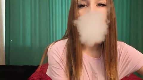 Snapshot of mialuxi chatting on 07-02-26, 09:15 llluxi94739 online show from 07-02-26, 09:15