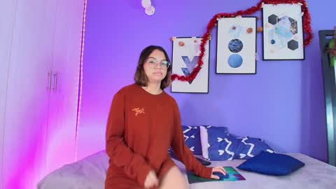 Mia online show from 12-22-24, 10:04