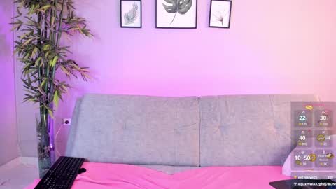 Mia online show from 01-18-25, 09:55