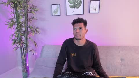 Mia online show from 02-03-25, 09:50