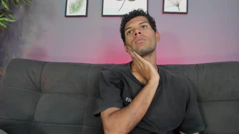 Mia online show from 11-06-25, 07:26