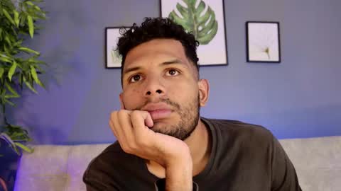 Mia online show from 11-24-25, 07:13