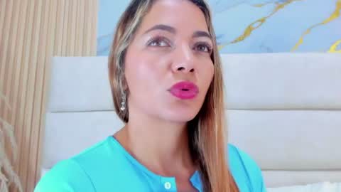 Snapshot of miamalkovaa_ chatting on 06-10-26, 02:05 Mia Malkova online show from 06-10-26, 02:05