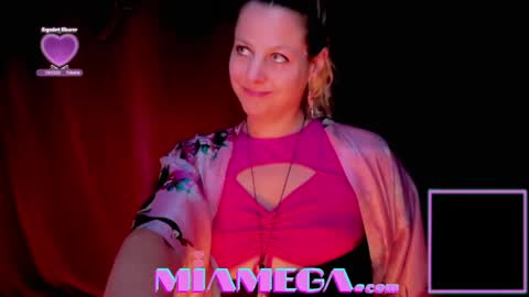 Snapshot of miamega chatting on 04-16-26, 10:56 Mia online show from 04-16-26, 10:56