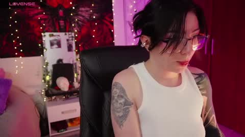 Lili online show from 03-29-26, 03:06