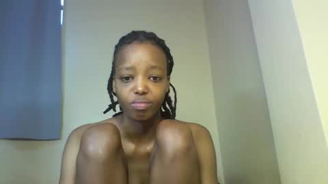 Muffin online show from 11-30-25, 01:26